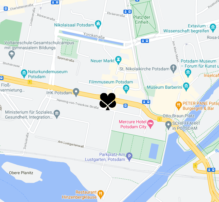 Zu sehen ist ein Kartenausschnitt der Potsdamer Innenstadt, auf dem der Standort der Spielbank mit Logo markiert wurde,
